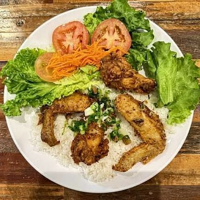 Chicken Wings Rice Plate.