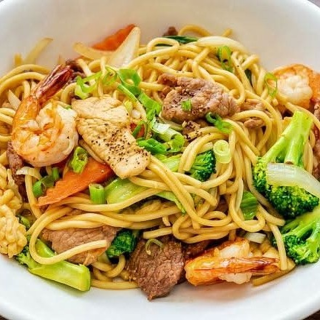 Lo Mein.