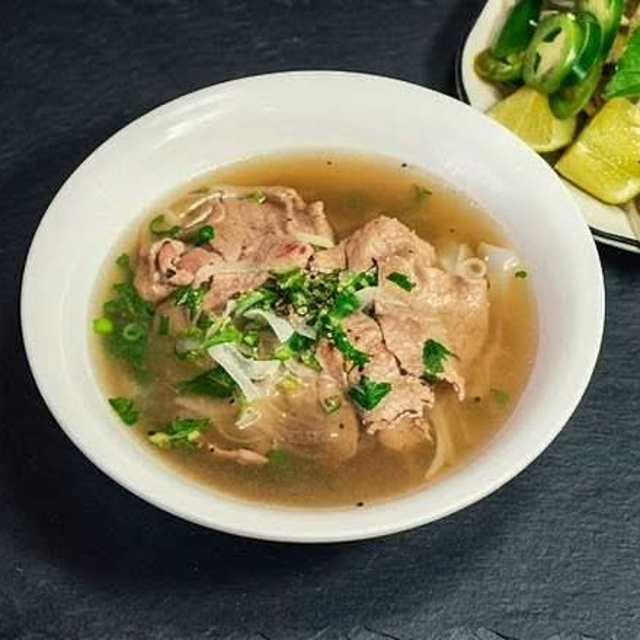 Sliced Steak Noodle Soup (PT).