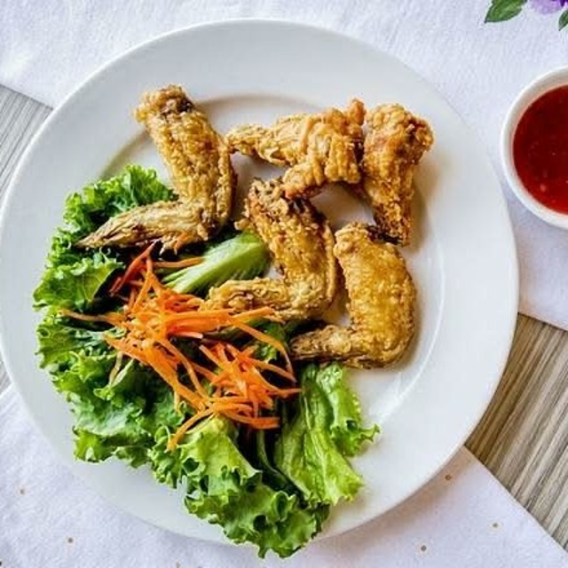 Fried Vietnamese Chicken Wings.